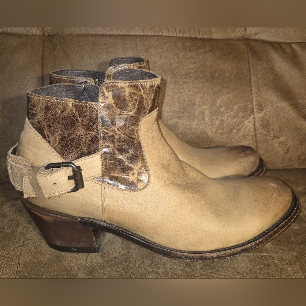 JB Dillon Women's Tan Brown Leather Ankle Boots #JBW1803 Size 9.5B  MSRP $229